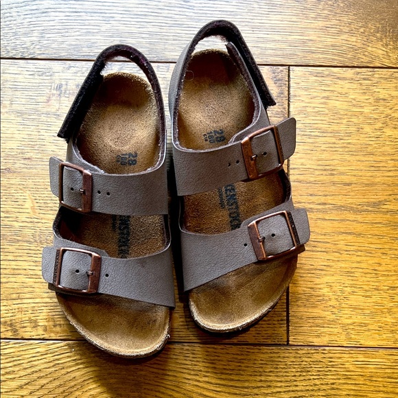 Brown boys girls birkenstock sandals- size 10/10.5 - Picture 1 of 4
